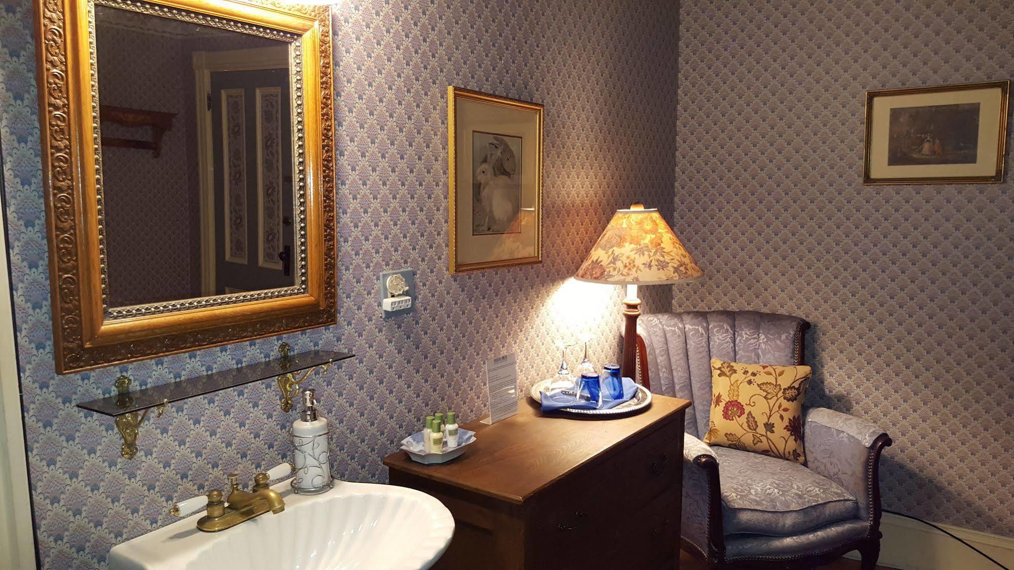 Holidae House Bed & Breakfast 3*